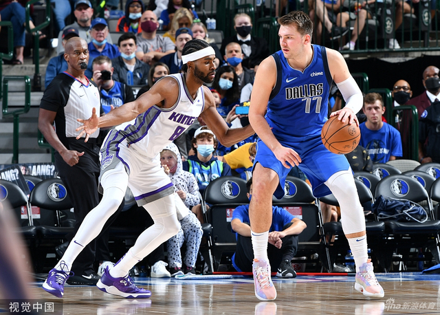 红牌事件的 红牌事件的