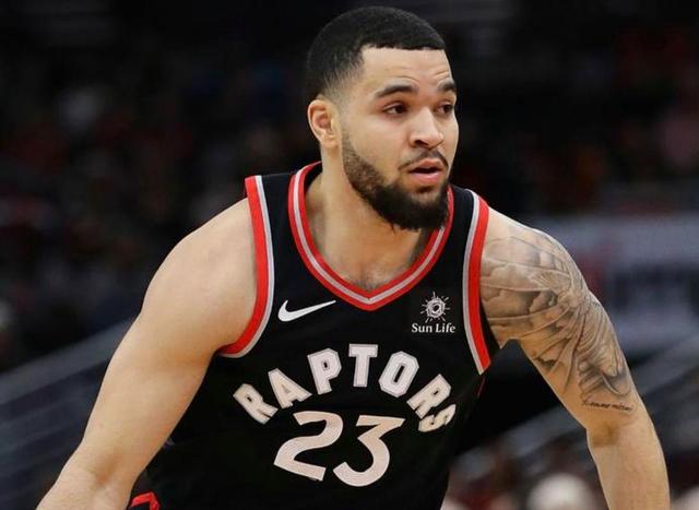 背后推波助 背后推波助