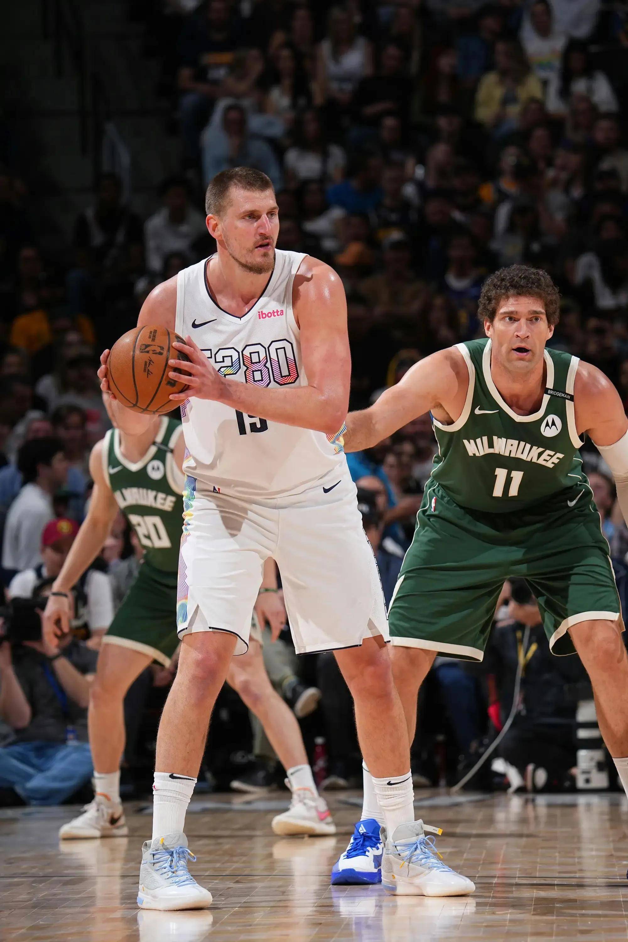 约基奇凭借 约基奇凭借