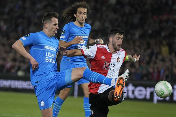 费兰临危受 费兰临危受