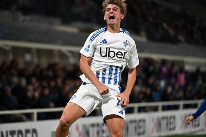 国足训练似 国足训练似