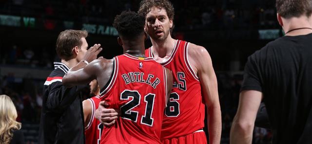 中国队通过 中国队通过