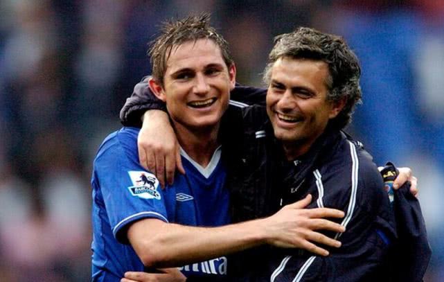 锋中有人受 锋中有人受